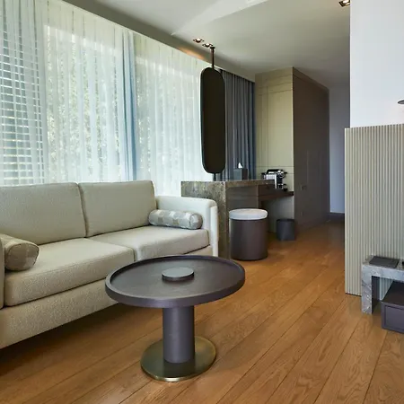 Arbor - Signature Collection Hotel