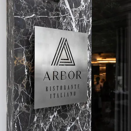 Arbor - Signature Collection Hotell